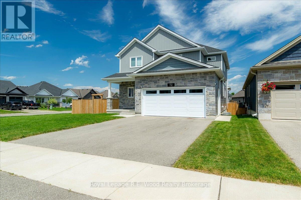 Property Photo: 72 Trailview Drive East ON N4G 0K1