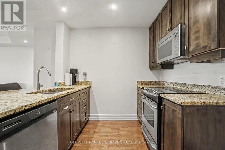 Property Photo:  320 McLeod Street 701  ON K2P 1A3 