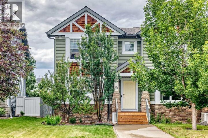 Property Photo:  22 Everwillow Circle Southwest  AB T2V 4V2 