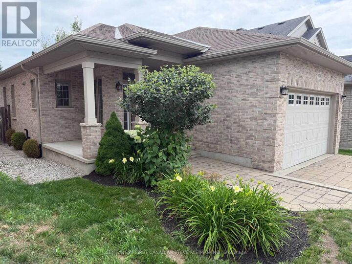 Property Photo:  879 Garibaldi Avenue  ON N5X 4J6 