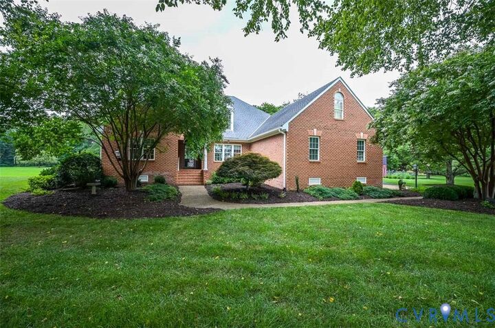 Property Photo: 7229 Pointe Place VA 23116