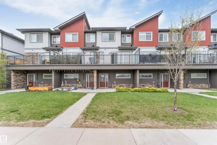 3340 15A Avenue NW — photo 1