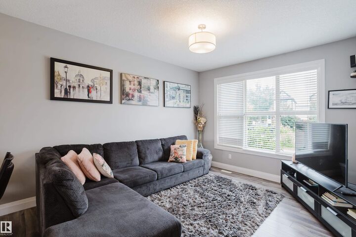 Property Photo: 92 Greenbury Boulevard AB T7X 0M4