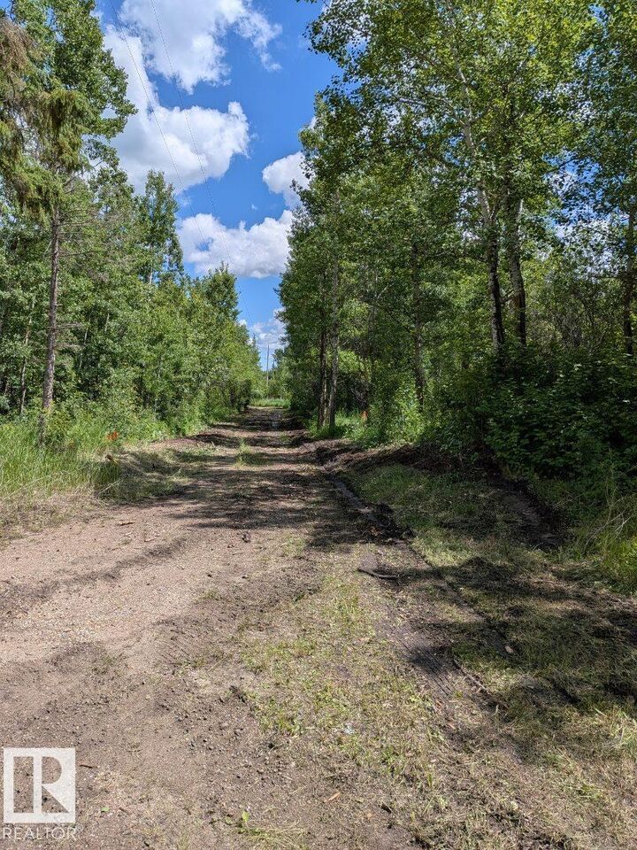 Property Photo: 52346 Rge Road 224 AB T8C 1C1