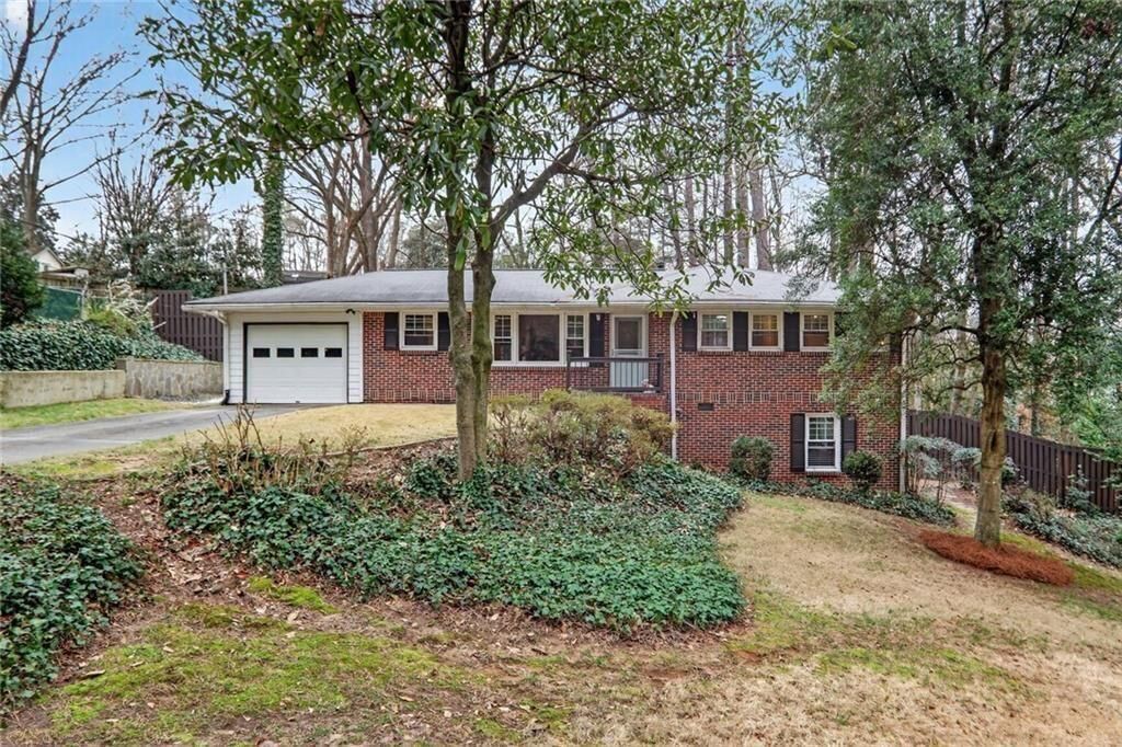 Property Photo: 2560 Skyland Trail NE GA 30319