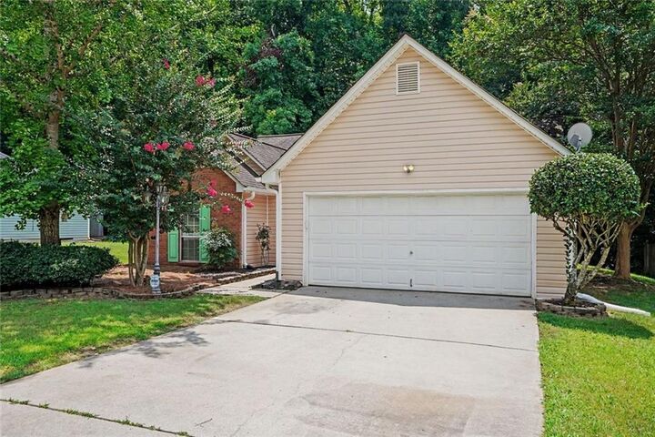 Property Photo: 155 Parkside Drive GA 30281