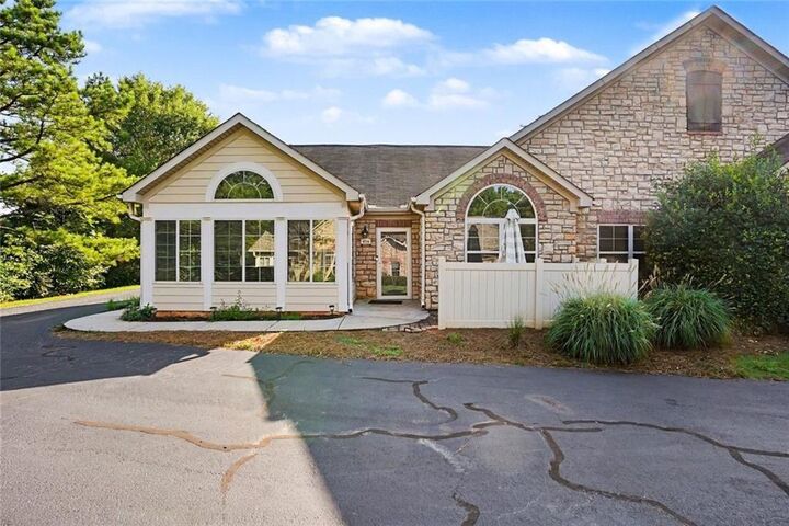 Property Photo:  416 Kenley Court  GA 30253 