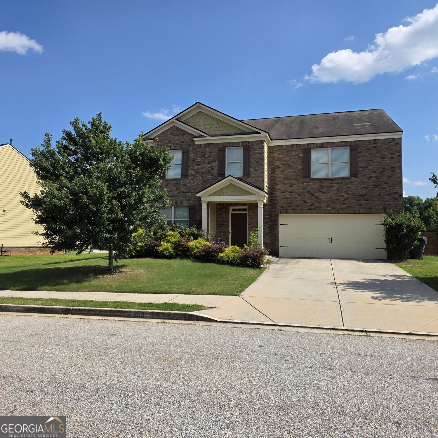 Property Photo: 605 Sturbridge Court GA 30253