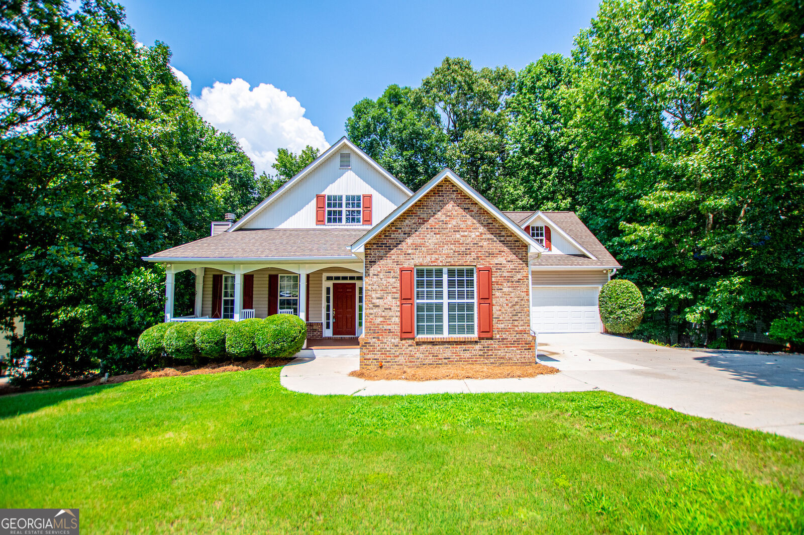 Property Photo: 127 Greenfield Court GA 30116