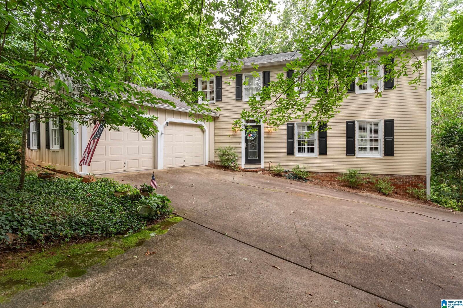 Property Photo:  6 Lanier Place  AL 36207 