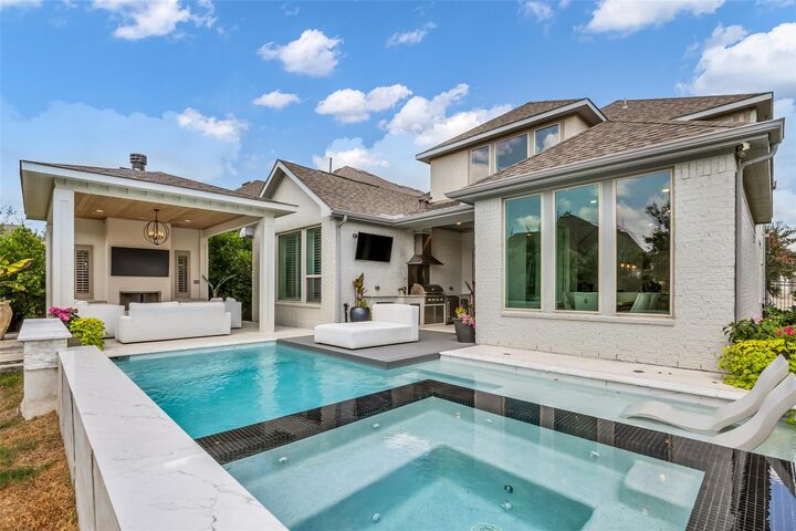 Property Photo: 18 Botanical Vista Drive TX 77375