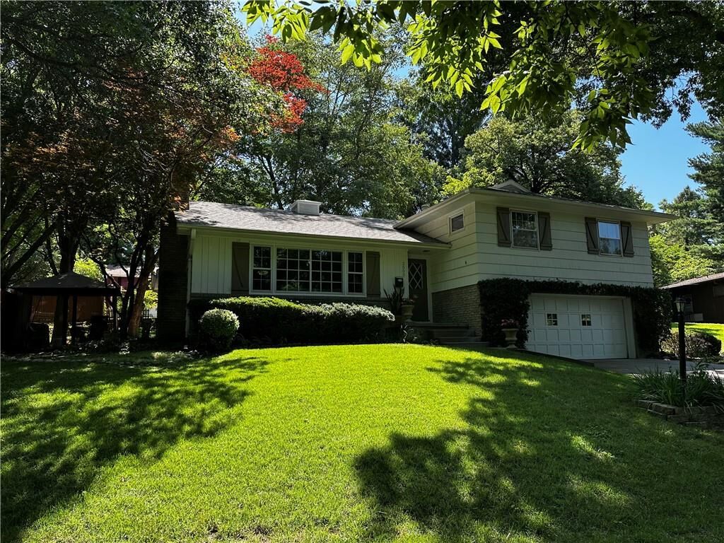 Property Photo: 2505 Homestead Lane MO 64506