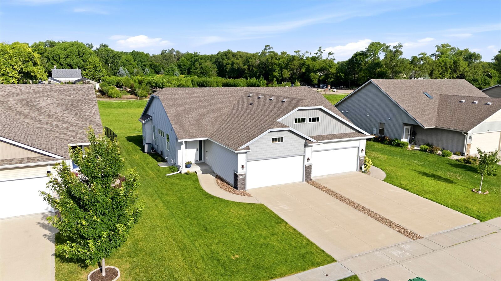 Property Photo:  5760 NW 50th Street  IA 50131 