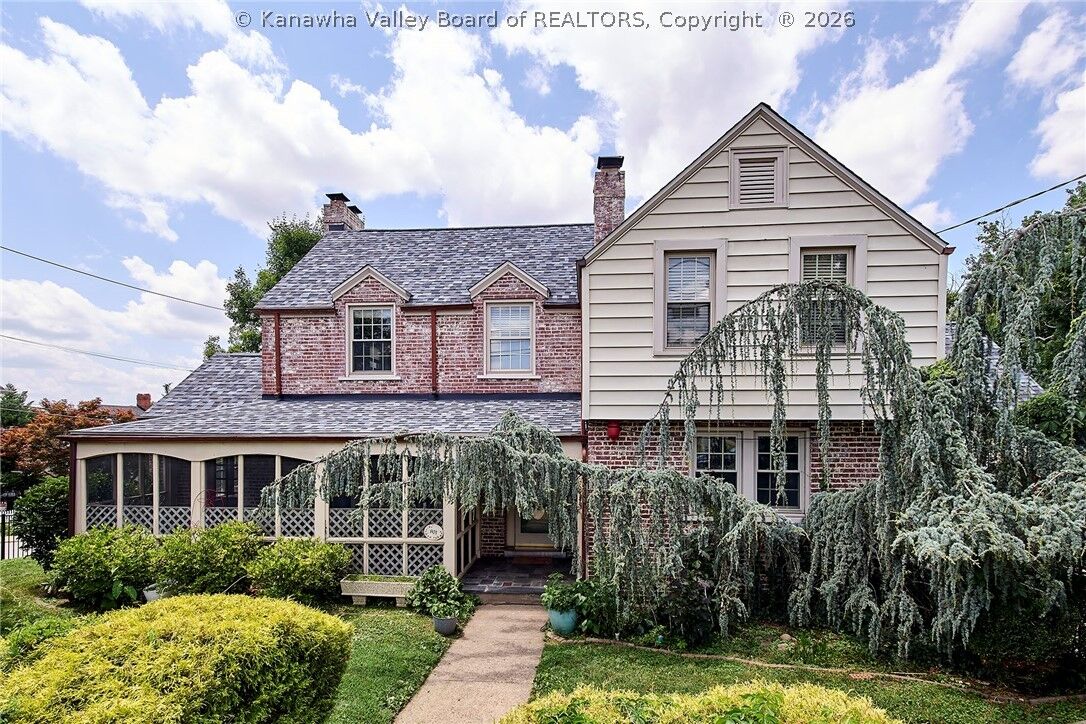 Property Photo:  901 Somerset Drive  WV 25302 