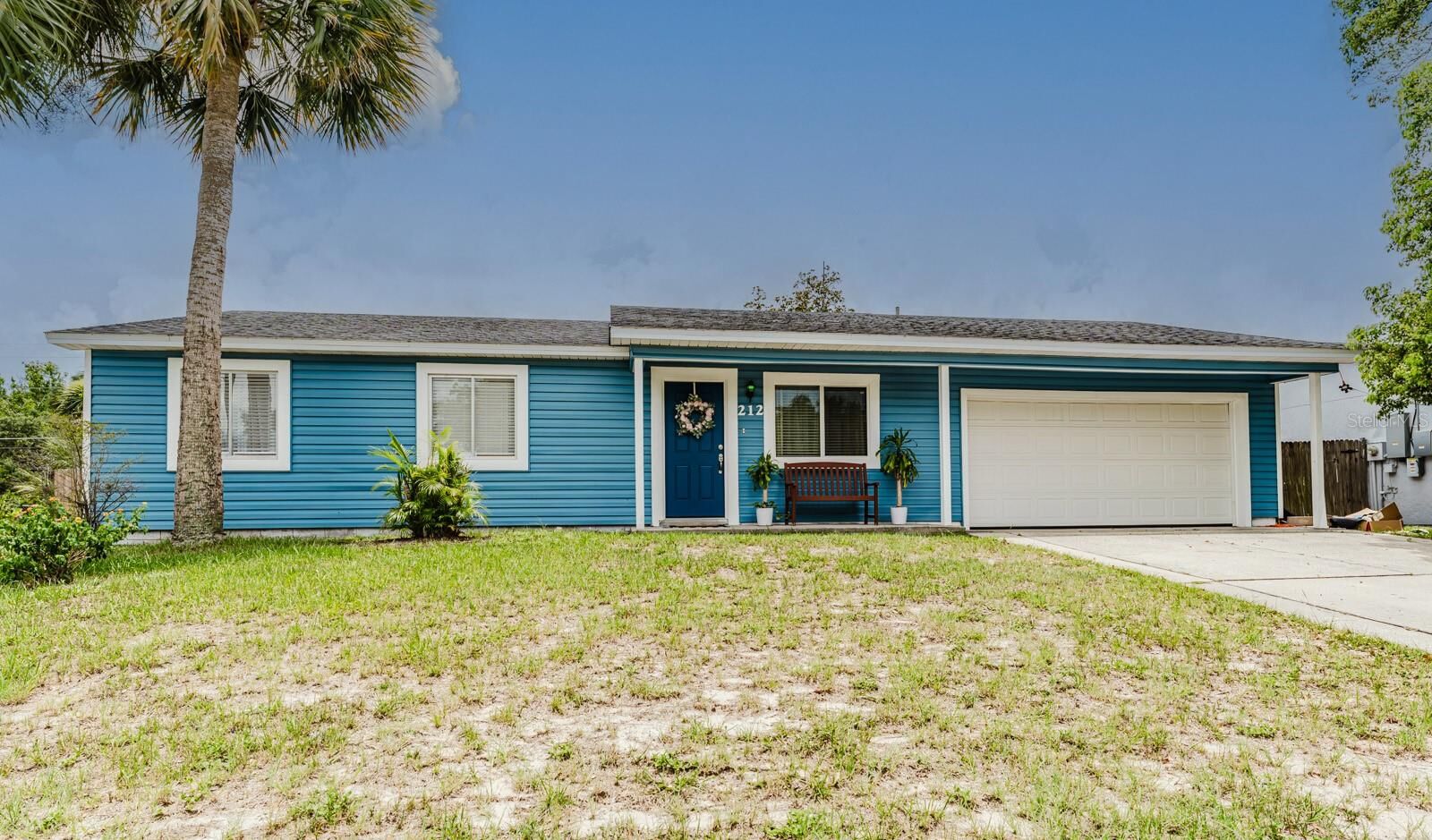 Property Photo:  212 Summerset Drive  FL 32712 