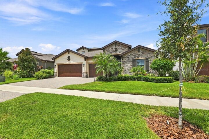 Property Photo: 12835 Satin Lily Drive FL 33579