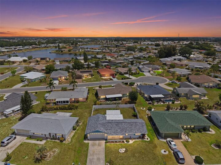 Property Photo: 1739 Coco Palm Circle FL 33573