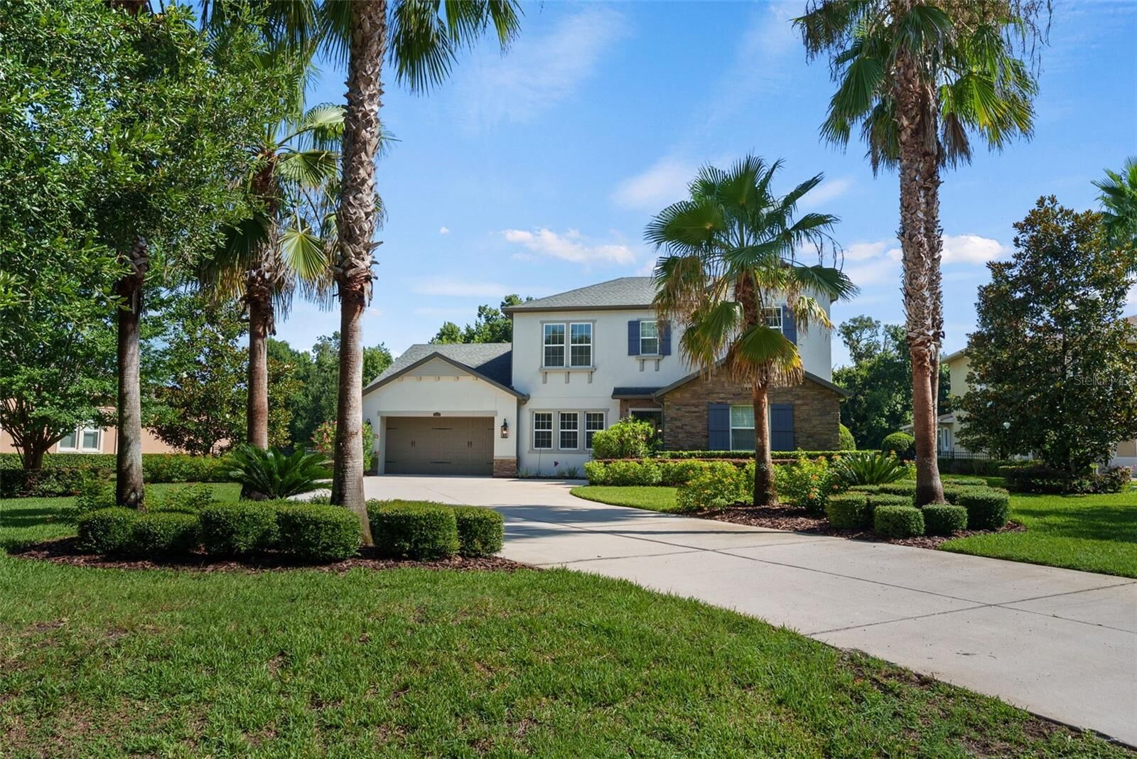 Property Photo: 2608 Meadow Grange Lane FL 33559