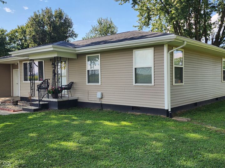 Property Photo:  5080 E US Hwy 50  IN 47274 