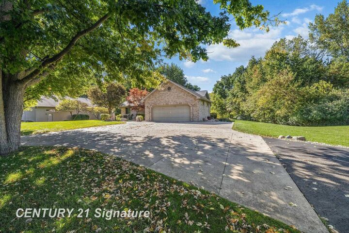 Property Photo: 3137 Midland Road MI 48603
