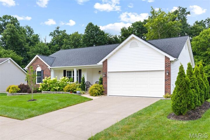Property Photo:  38 Eagle Spur Court  MO 63303 