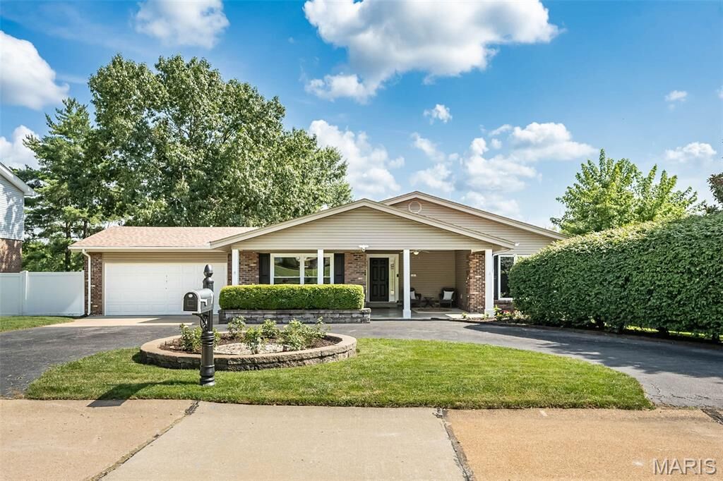 Property Photo:  7 Nicolet Drive  MO 63011 