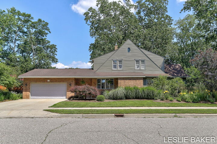 Property Photo: 337 N Colonial Street MI 49464