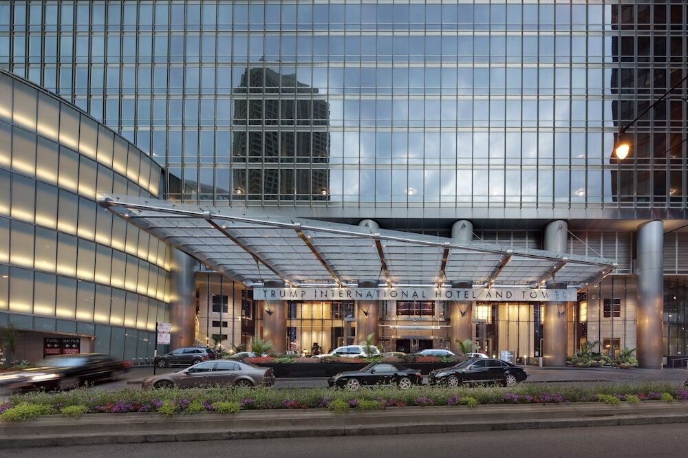 Property Photo: 401 N Wabash Avenue 55F IL 60611