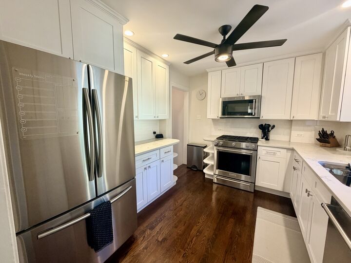 Property Photo:  9439 S Saint Louis Avenue  IL 60805 