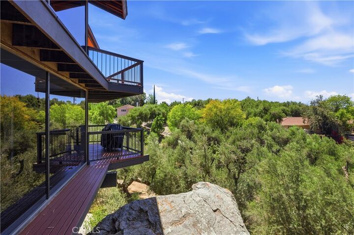 Property Photo: 17115 Ranchero CA 92504