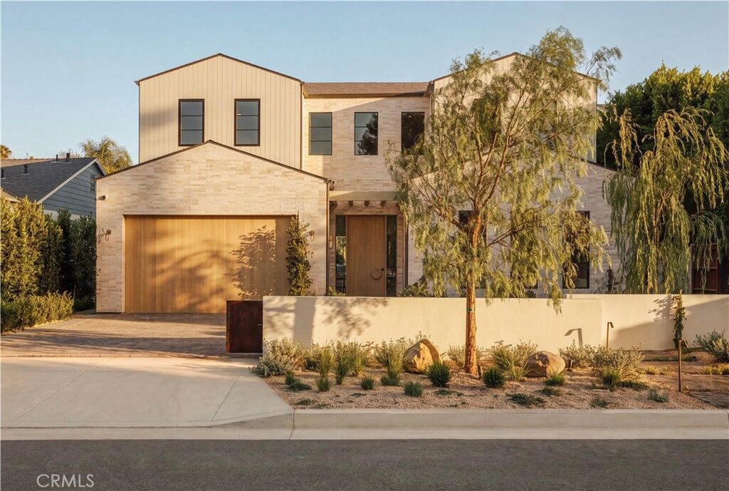 Property Photo: 4521 Mary Ellen Avenue CA 91423