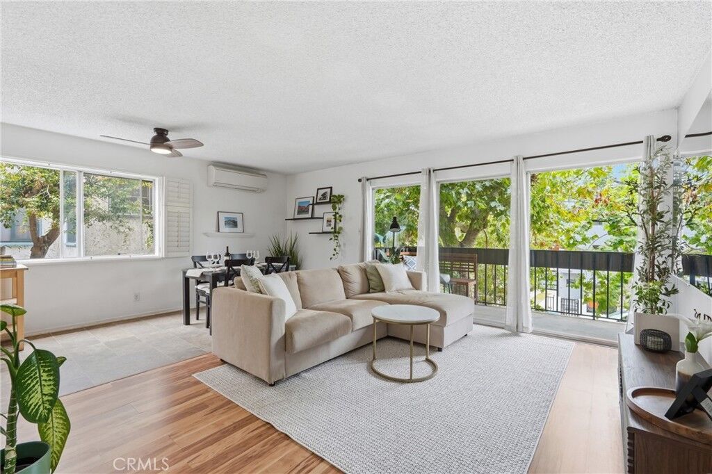 Property Photo: 1061 Park Ave 115 CA 90804