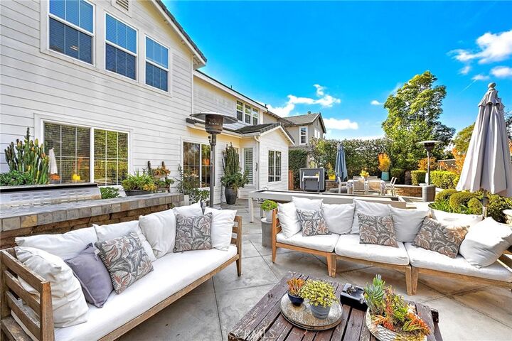 Property Photo: 17 Regents Park CA 92694