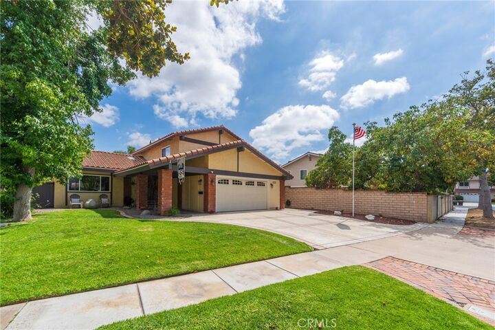 Property Photo:  2522 E Diana  CA 92806 