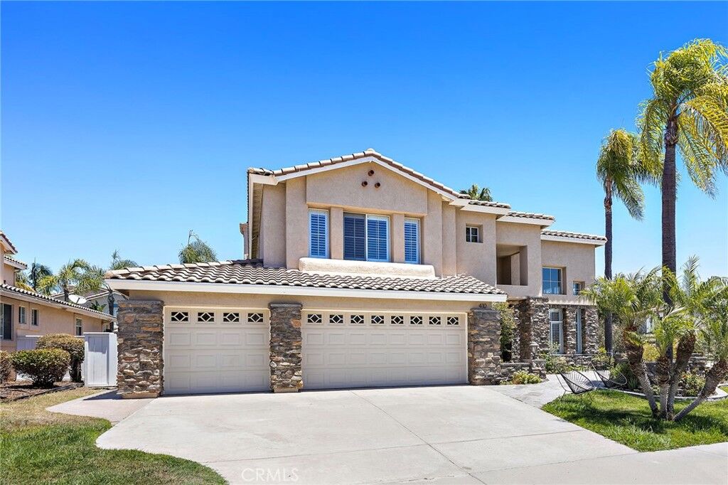 Property Photo:  410 De Anza Court  CA 92057 