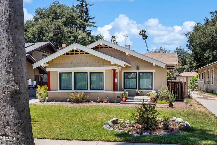 Property Photo: 851 N Michigan Avenue CA 91104