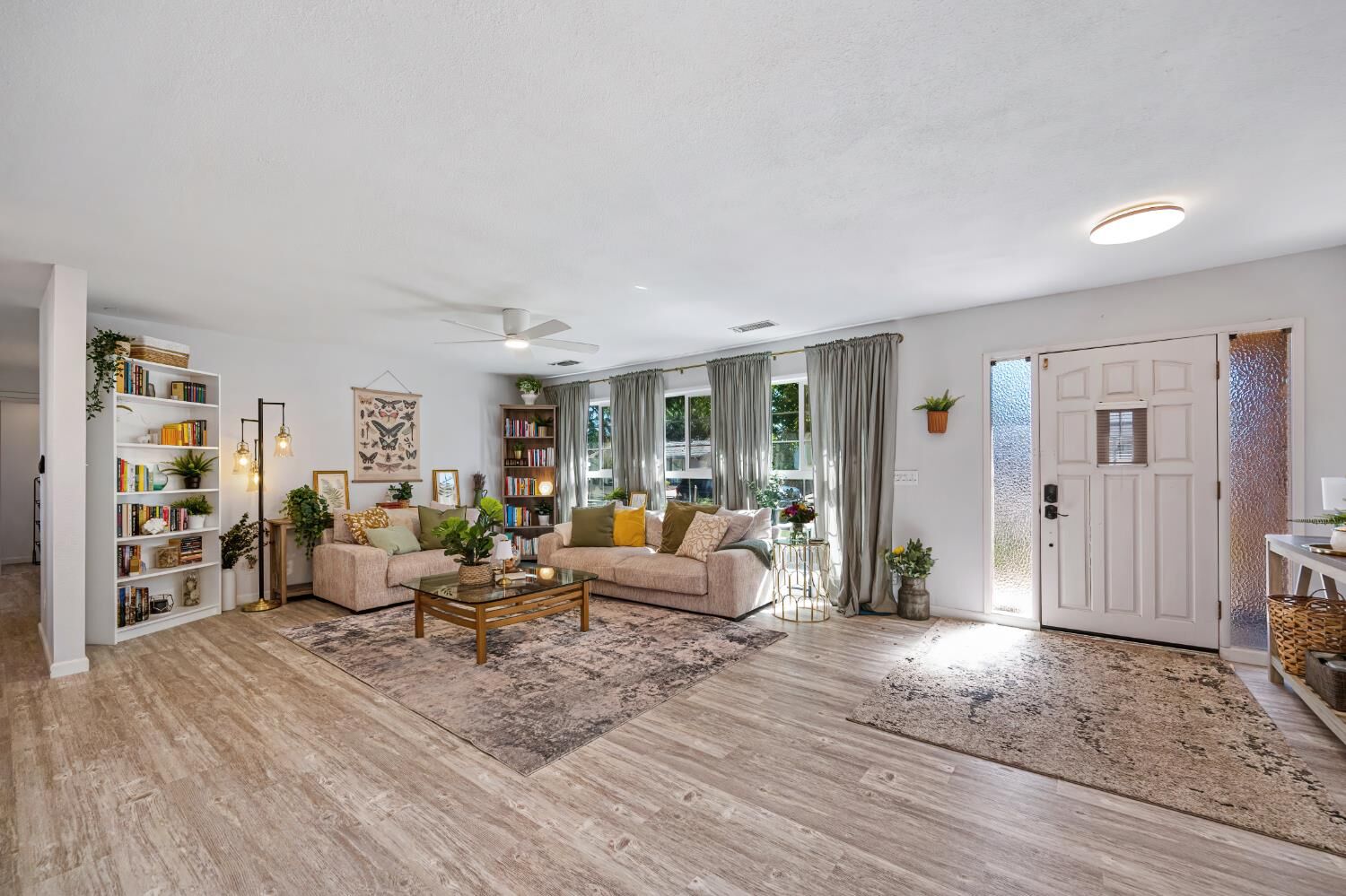 Property Photo: 250 Herrington Drive CA 95603