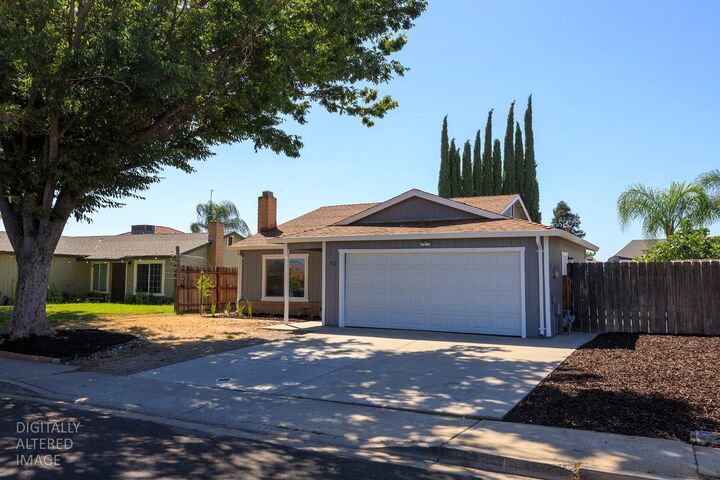 Property Photo: 712 Walnut Avenue CA 95363