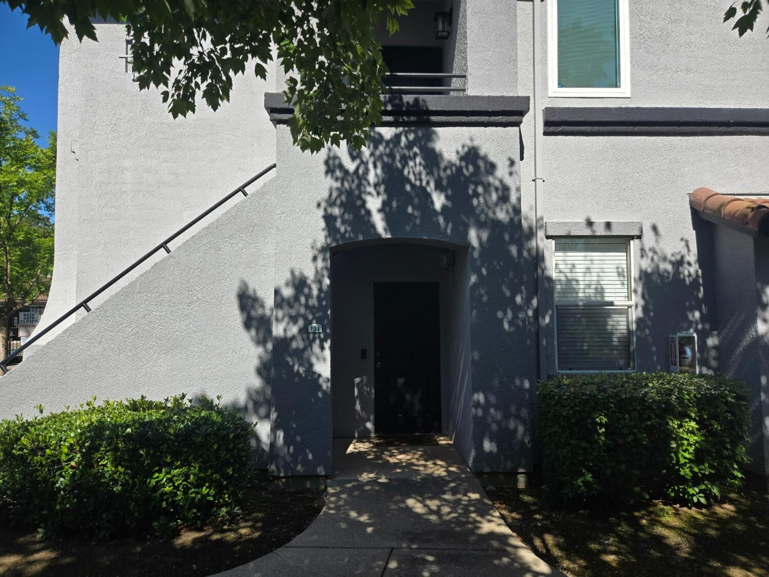 Property Photo: 5201 Laguna Oaks Drive 121 CA 95758