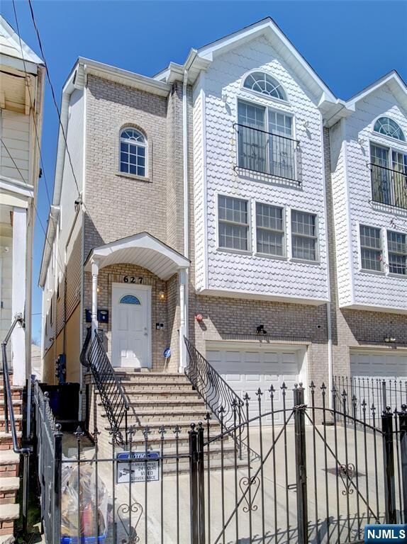 Property Photo: 627 Hunterdon Street NJ 07108