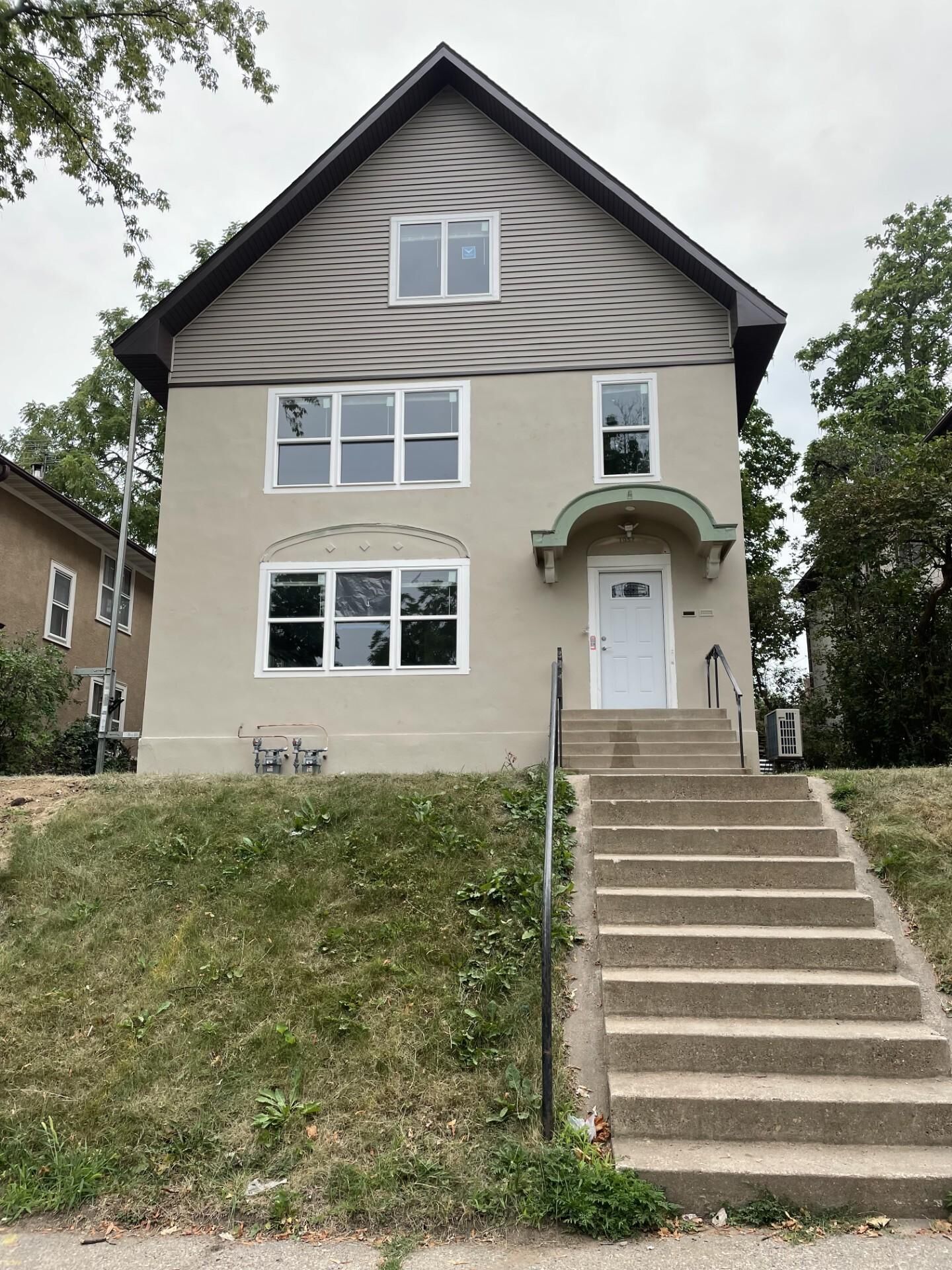 Property Photo:  1952 Saint Clair Avenue  MN 55105 