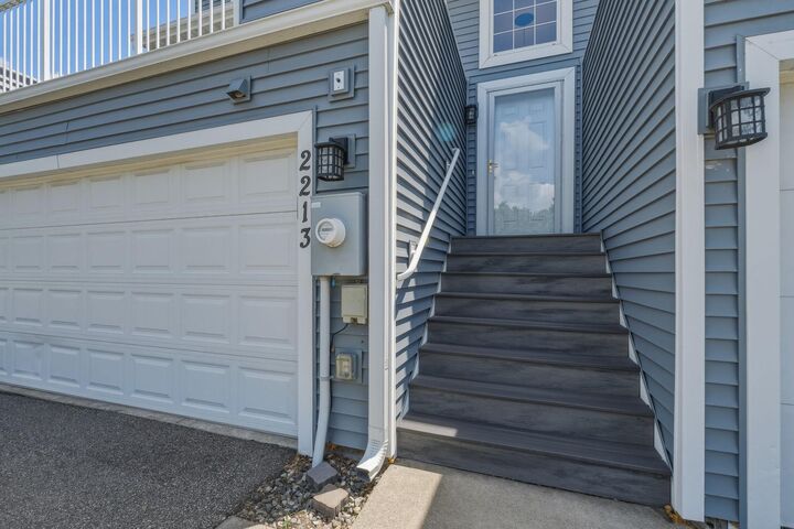 Property Photo:  2213 E 117th Street  MN 55337 