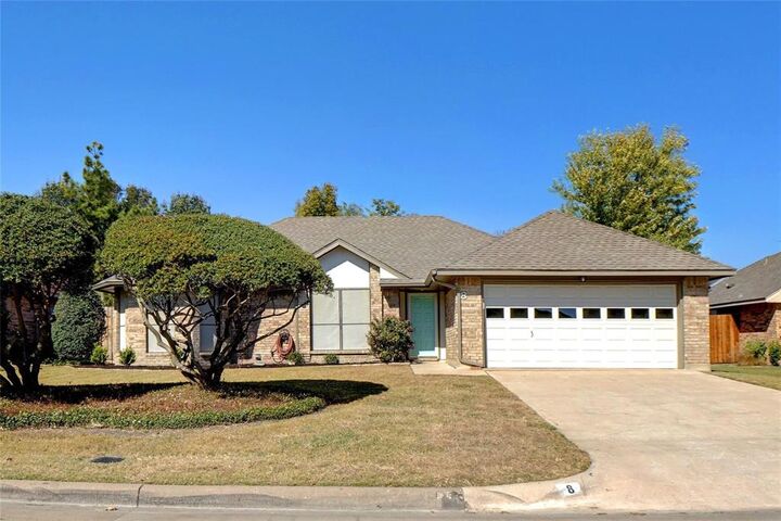 Property Photo: 8 Salida Drive TX 76262