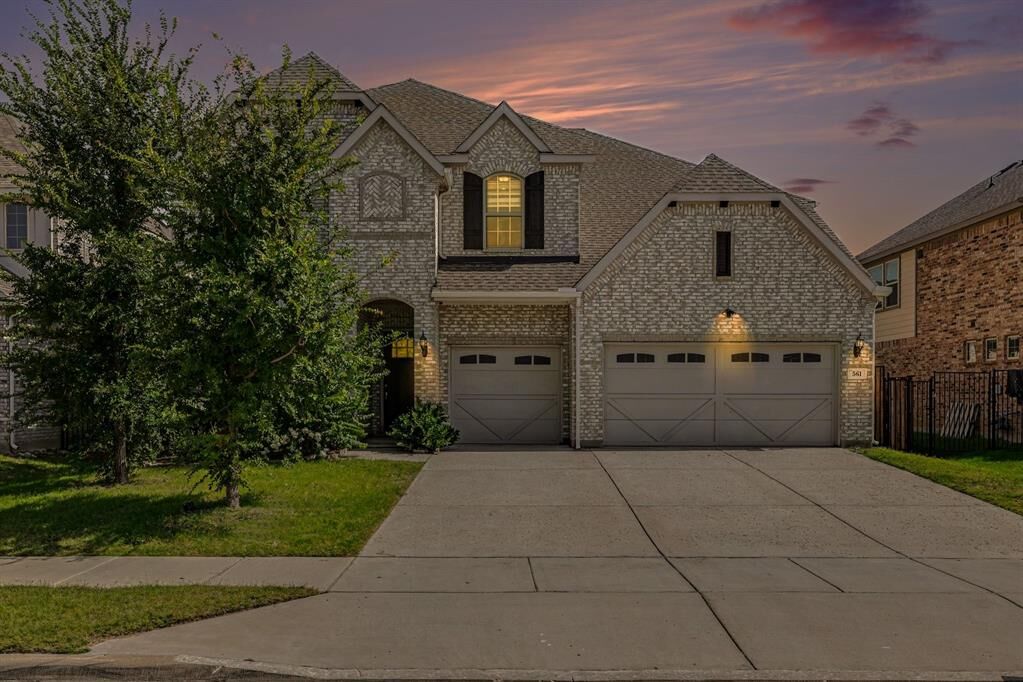 Property Photo: 561 Letara Ranch Road TX 76052