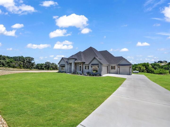 Property Photo:  320 Tiara Trail  TX 76108 