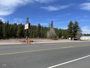 Property Photo: 109730 Highway 97 N OR 97731