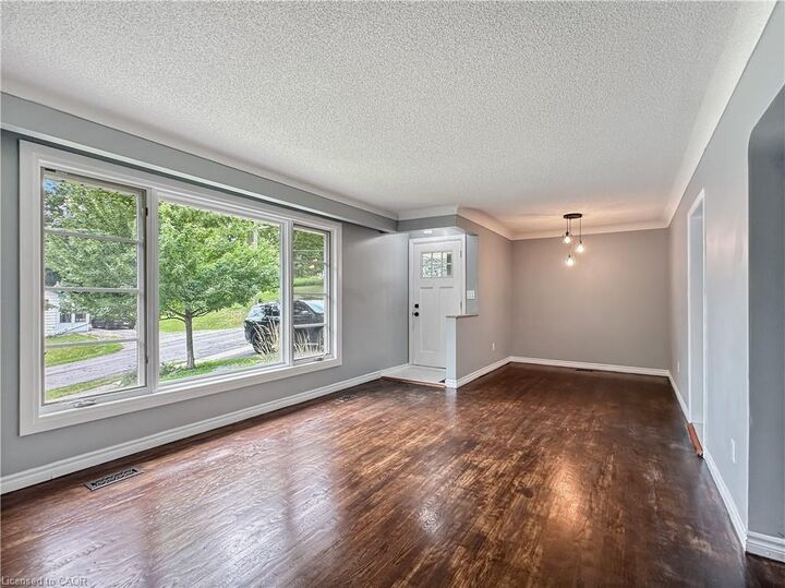 Property Photo:  80 Banff Street  ON N3W 1C3 
