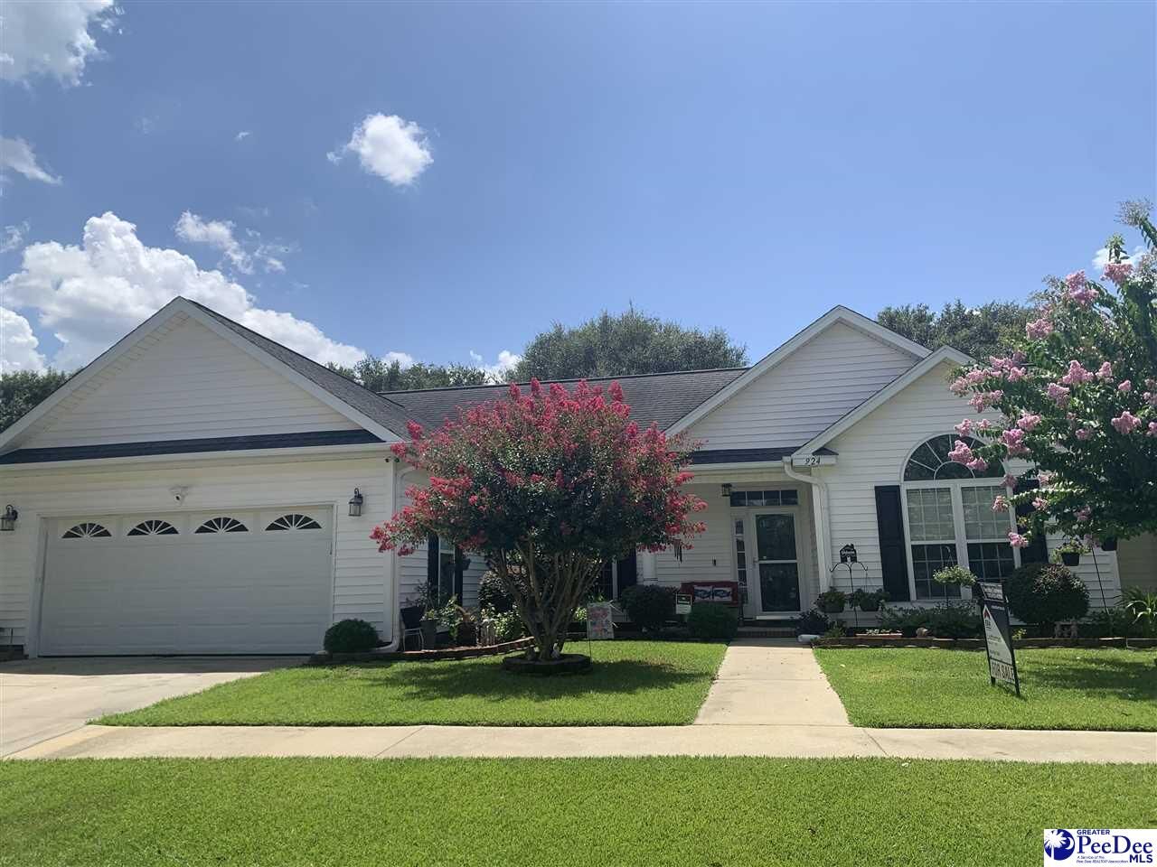 Property Photo: 924 Charlestowne Blvd SC 29505