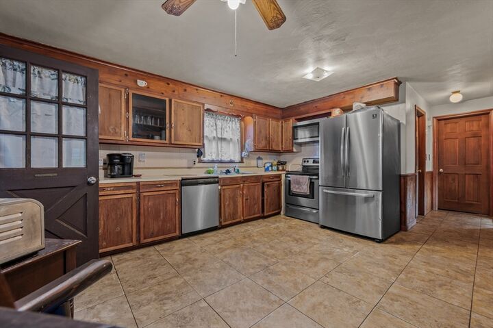 Property Photo:  17 George Loomis Rd  MA 01077 