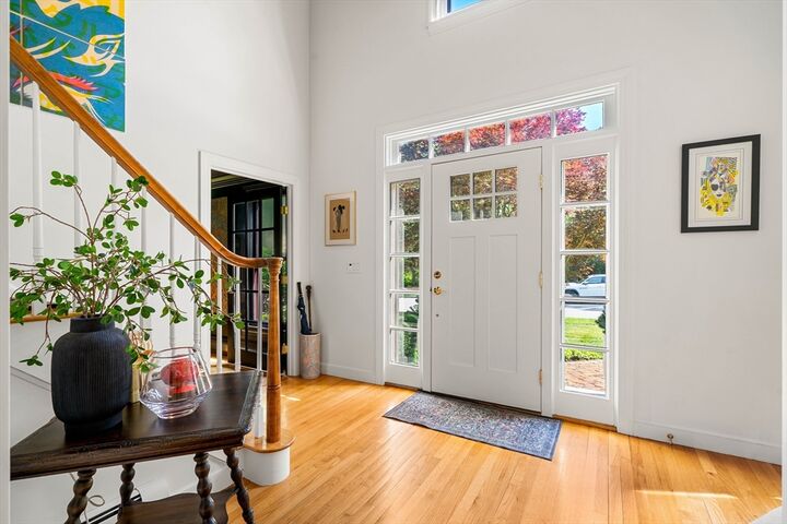 Property Photo: 6 Lexington Cir MA 01520